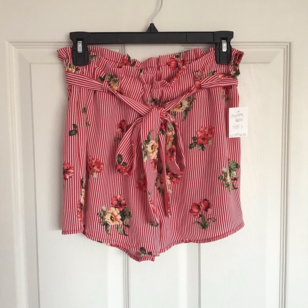 NWT Floral Paperbag Shorts